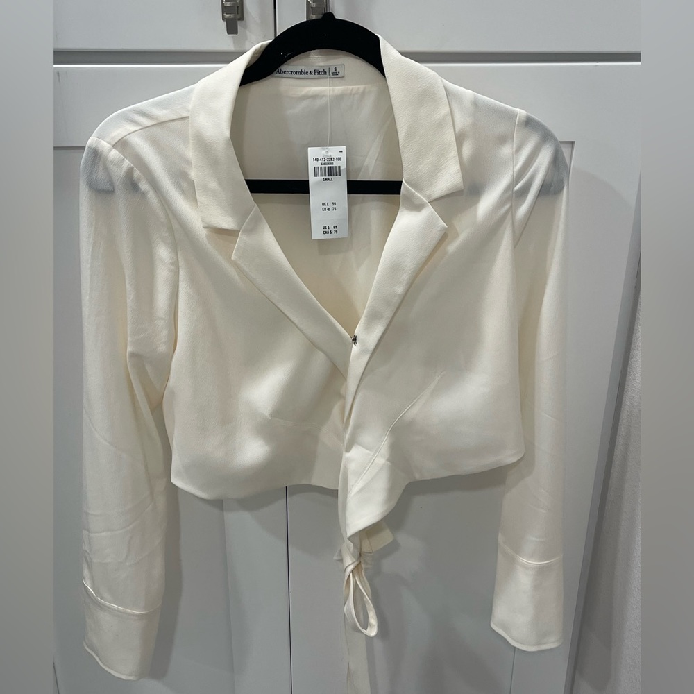 Abercrombie & Fitch Long-Sleeve Wrap Blazer Top